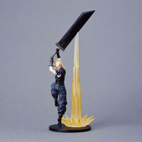 (Pre-vendita) Cloud Strife 30 cm - Final Fantasy VII